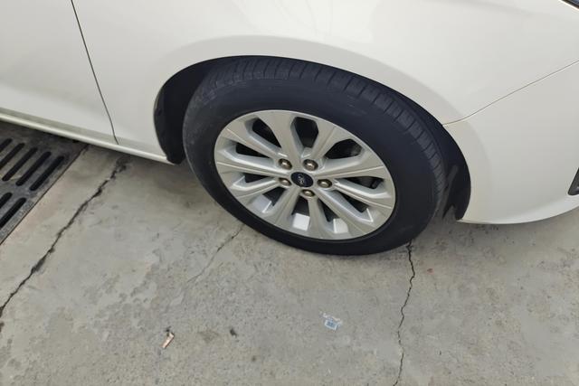 Ford Escort 2017 #6 Ford Escort 2017 immagine di auto #6