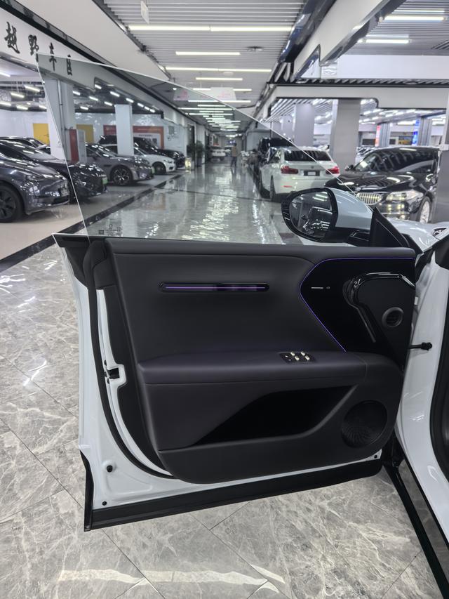 Avatr 07 2025 imagem de carro #6