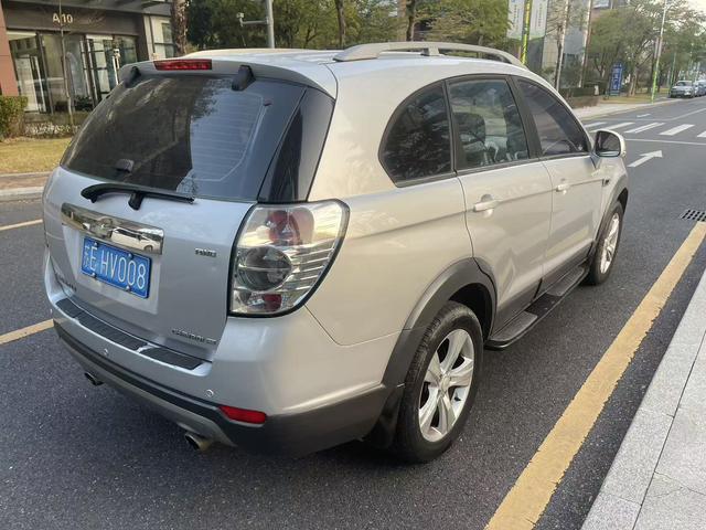 Chevrolet Captiva (Imported) 2011 car image #6