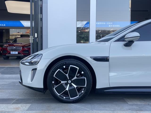 MI 2025 car image #6