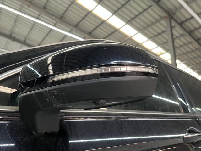 Volkswagen Tiguan L 2020 car image #6