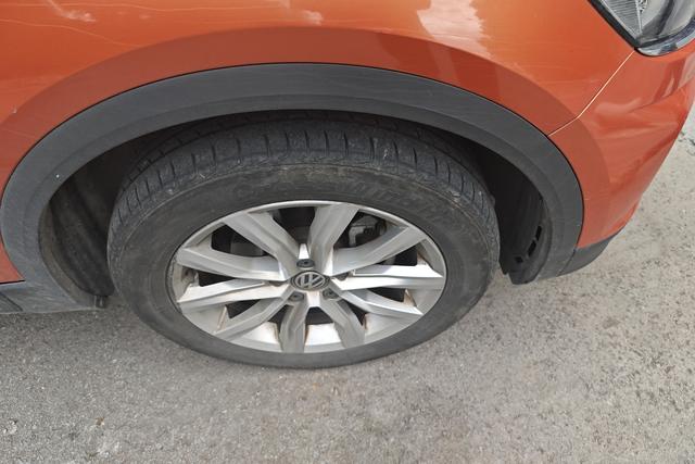 Volkswagen T-Roc 2018 car image #6
