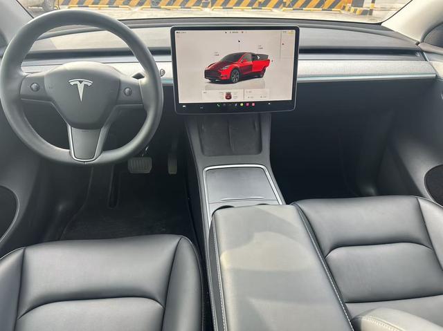Tesla Model Y 2023 car image #6