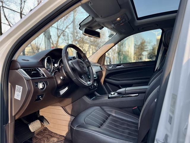 Mercedes-Benz GLE Class 2016 car image #6