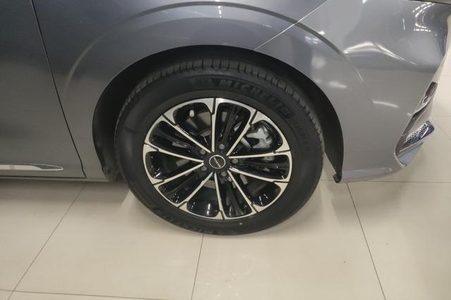 荣威 荣威iMAX8 2021 汽车图片 #6