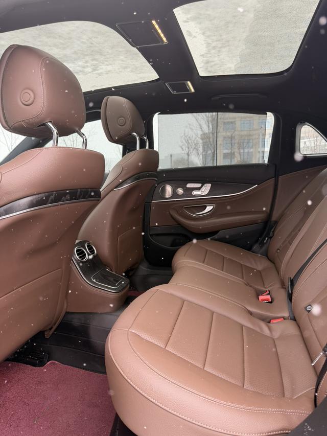 Mercedes-Benz 2022 car image #6