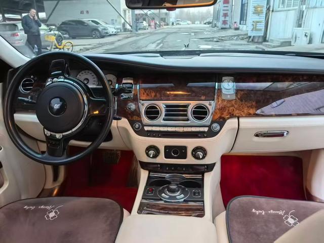 劳斯莱斯 古思特 2010 #6 劳斯莱斯 古思特 2010 汽车图片 #6