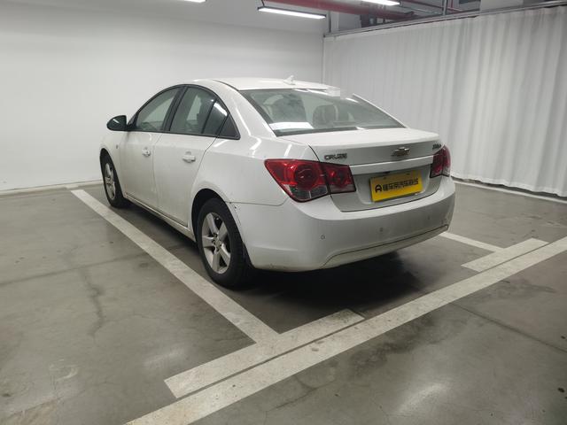 Chevrolet Cruze 2013 immagine di auto #6