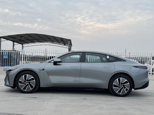 Exceed Stellar Era ES 2025 car image #6