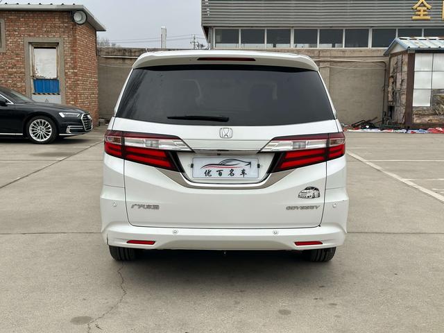 Honda ODYSSEY 2018 صورة سيارة #6