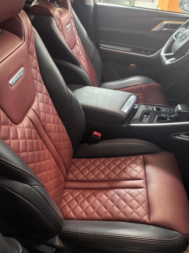 Forthing T5 2018 car image #6