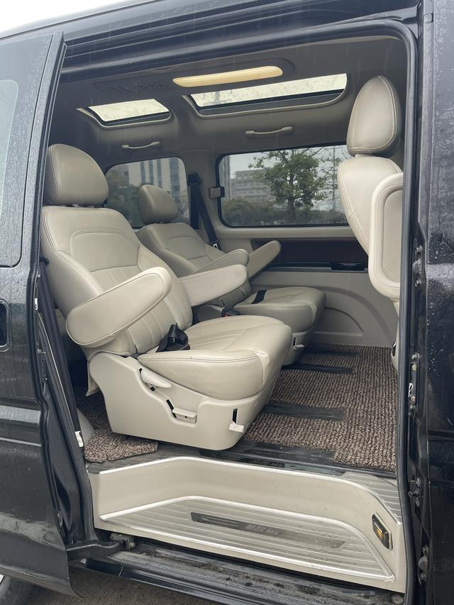 Forthing Lingzhi 2018 car image #6