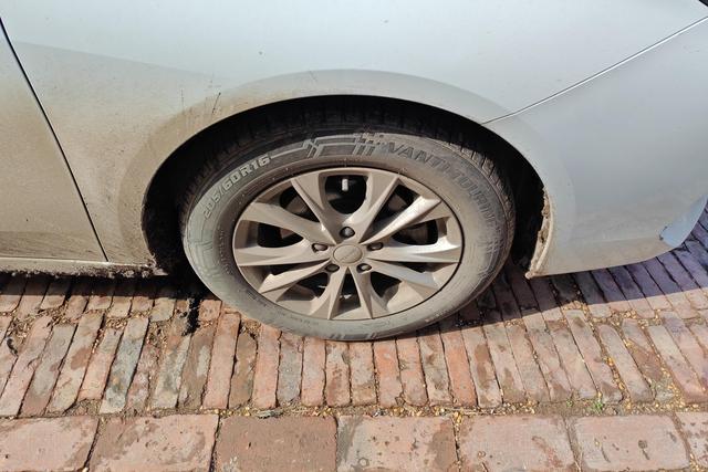 Roewe i5 2023 изображение автомобиля #6