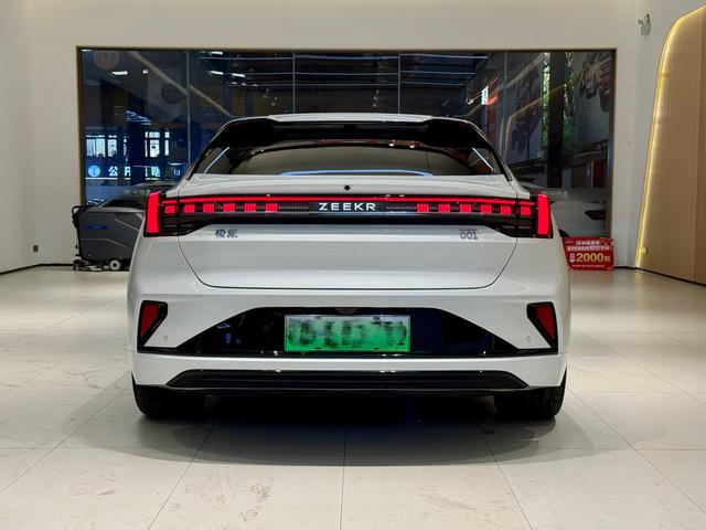 极氪 极氪001 2025 汽车图片 #6