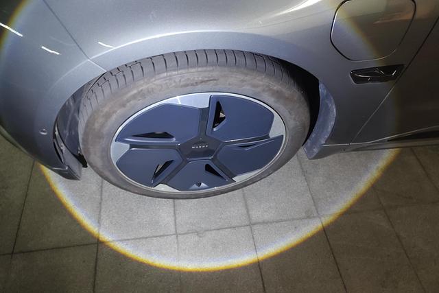 Zeekr 001 2024 immagine di auto #6