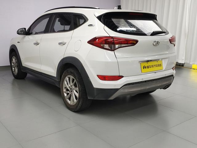 Hyundai Tucson 2018 car image #6