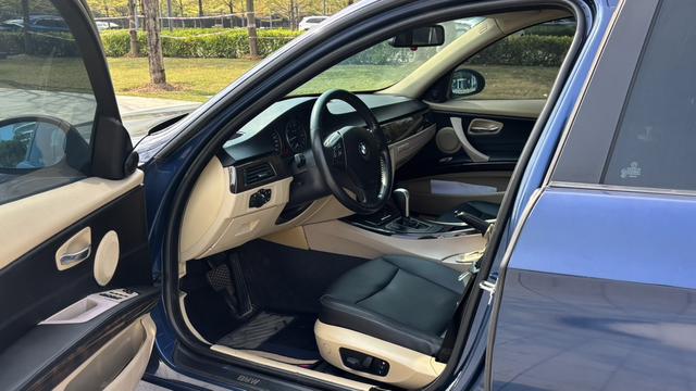 BMW 3 Series 2009 car image #6