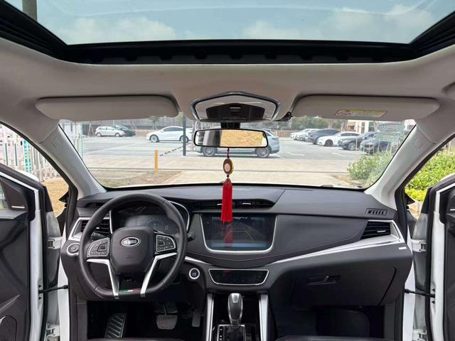 SWM G01 2019 image de voiture #6