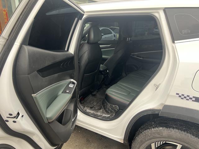 GEELY Boyue 2025 car image #6