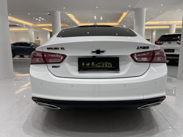 Chevrolet Malibu XL 2021 immagine di auto #6