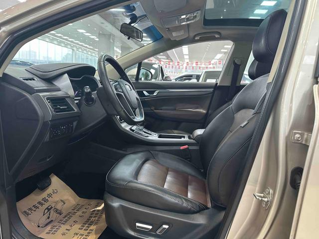 GEELY Emgrand GS 2016 car image #6