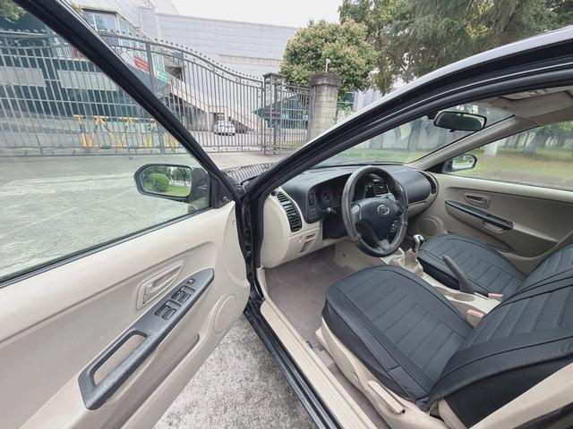 Soueast V3 Lingyue 2012 car image #6