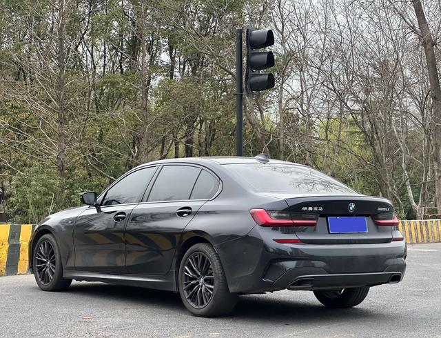 BMW 3 Series 2022 car image #6