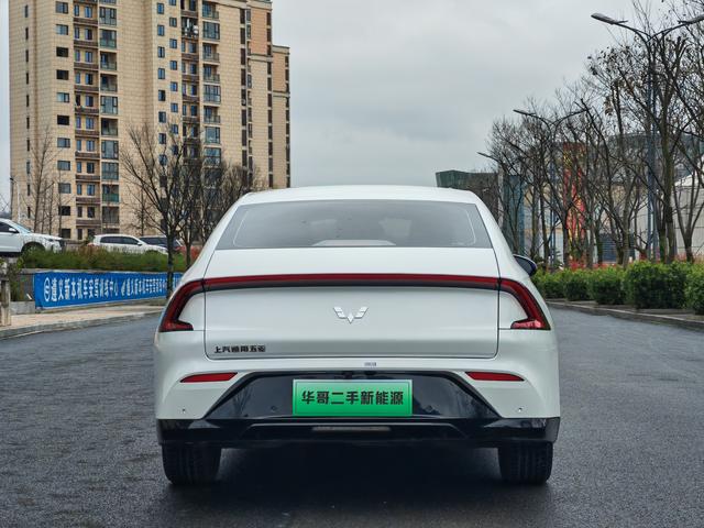 Wuling Starlight 2024 car image #6