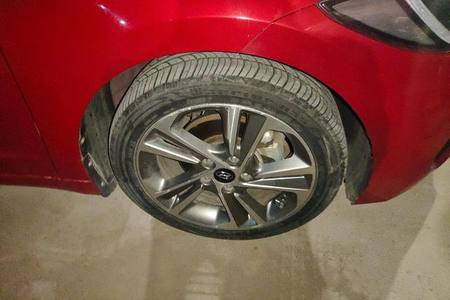 Hyundai Elantra AD 2019 car image #6