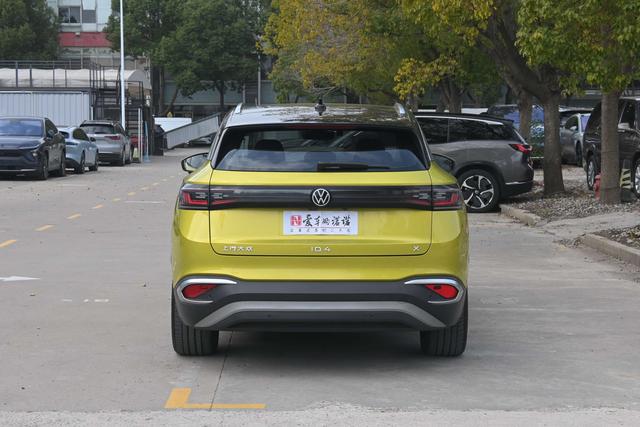 Volkswagen ID.4 X 2022 immagine di auto #6