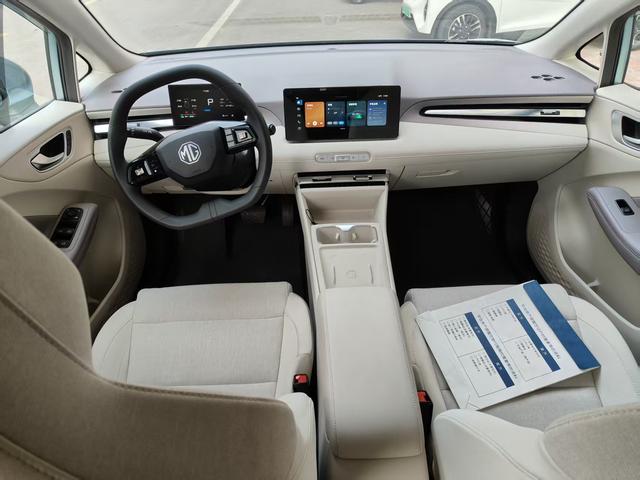 MG 4 EV 2025 immagine di auto #6