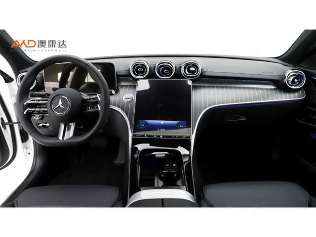 Mercedes-Benz C Class 2024 صورة سيارة #6