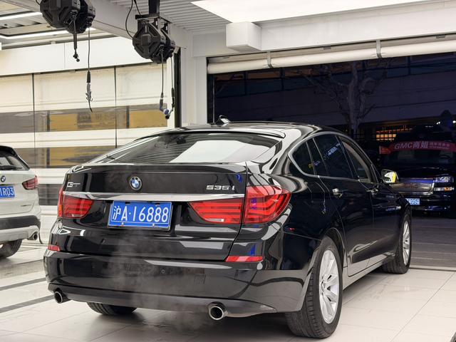 BMW 5 Series GT 2012 car image #6