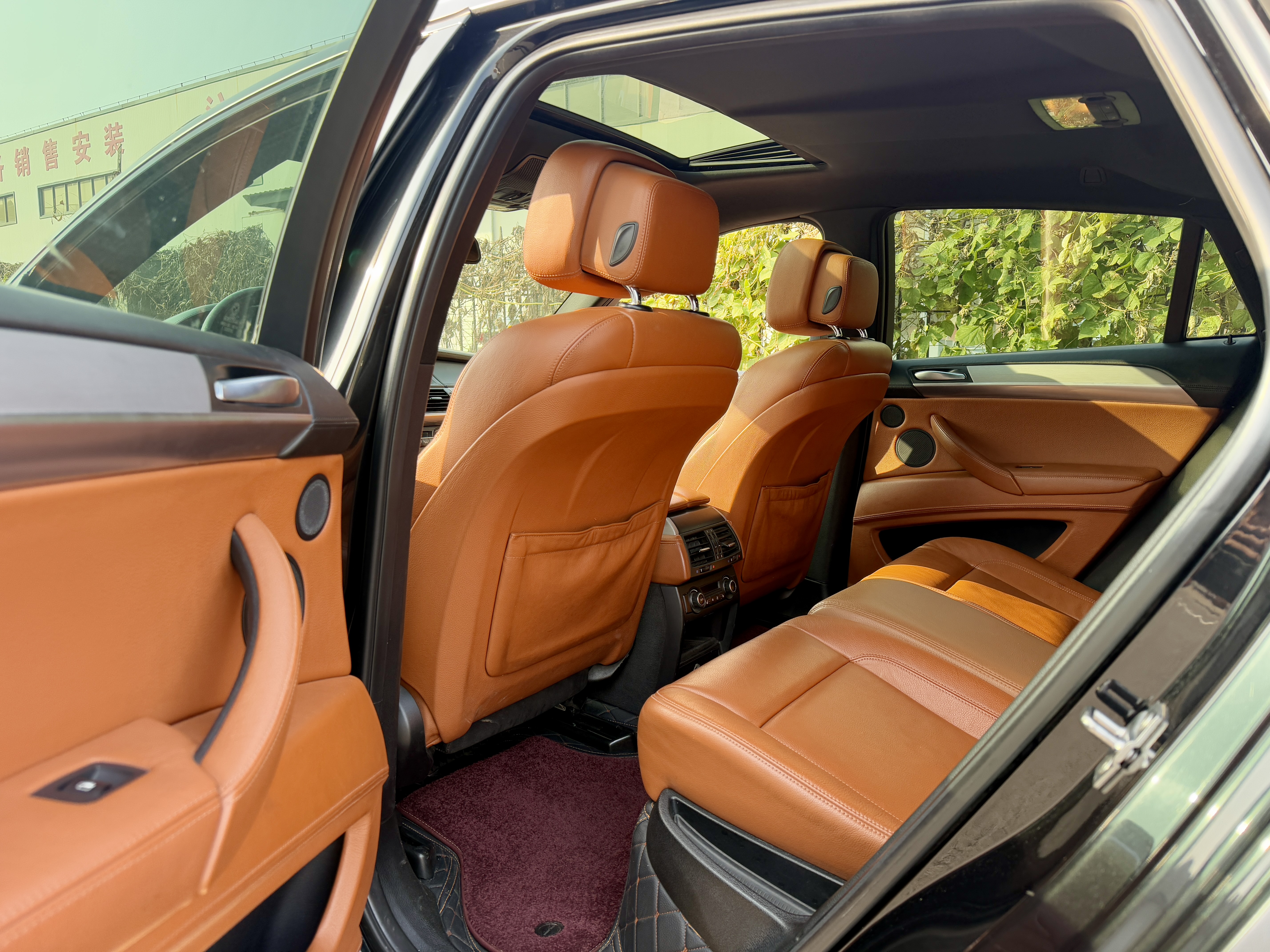 BMW X6 M 2011 car image #6