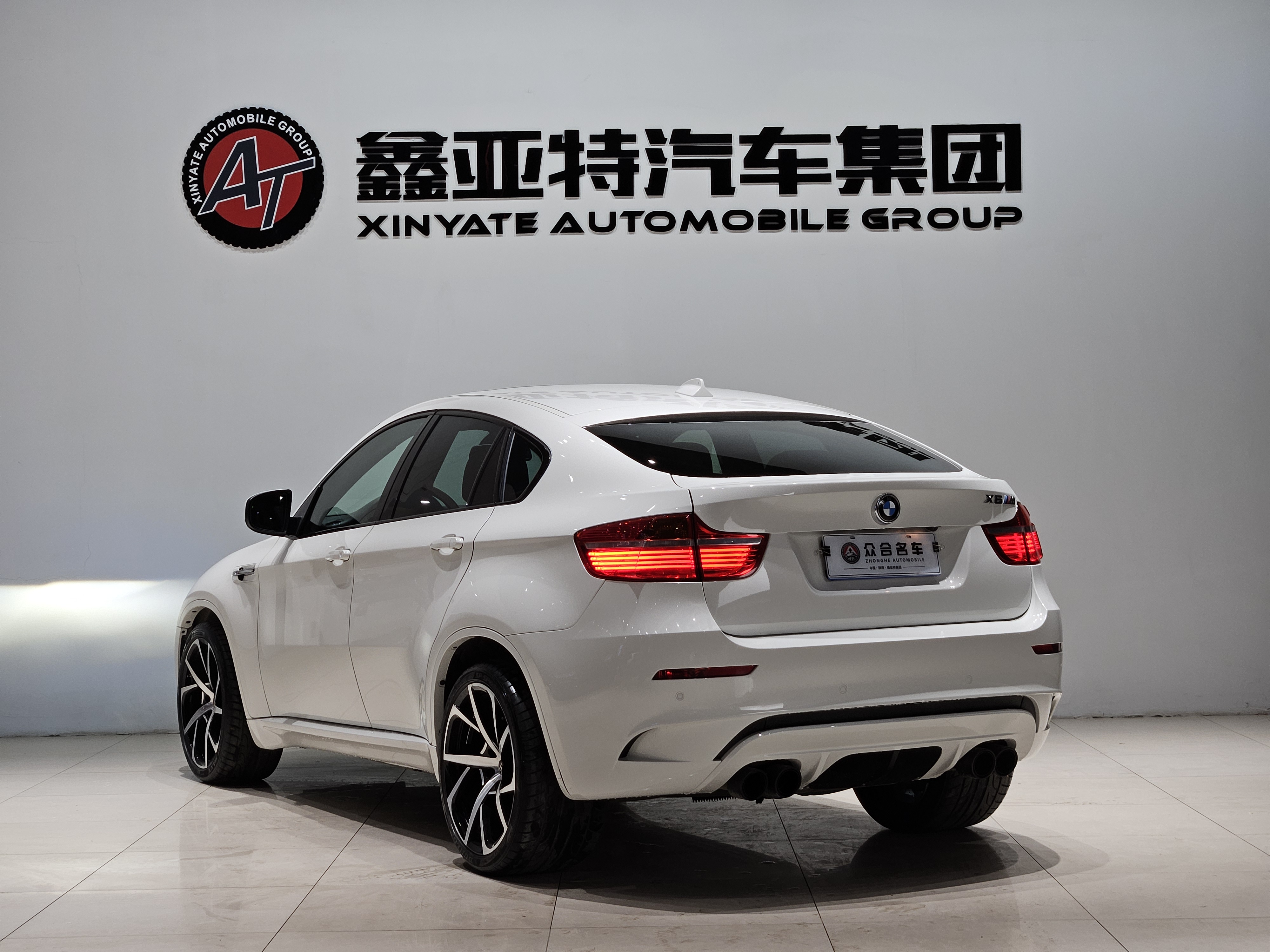 BMW X6 M 2010 immagine di auto #6