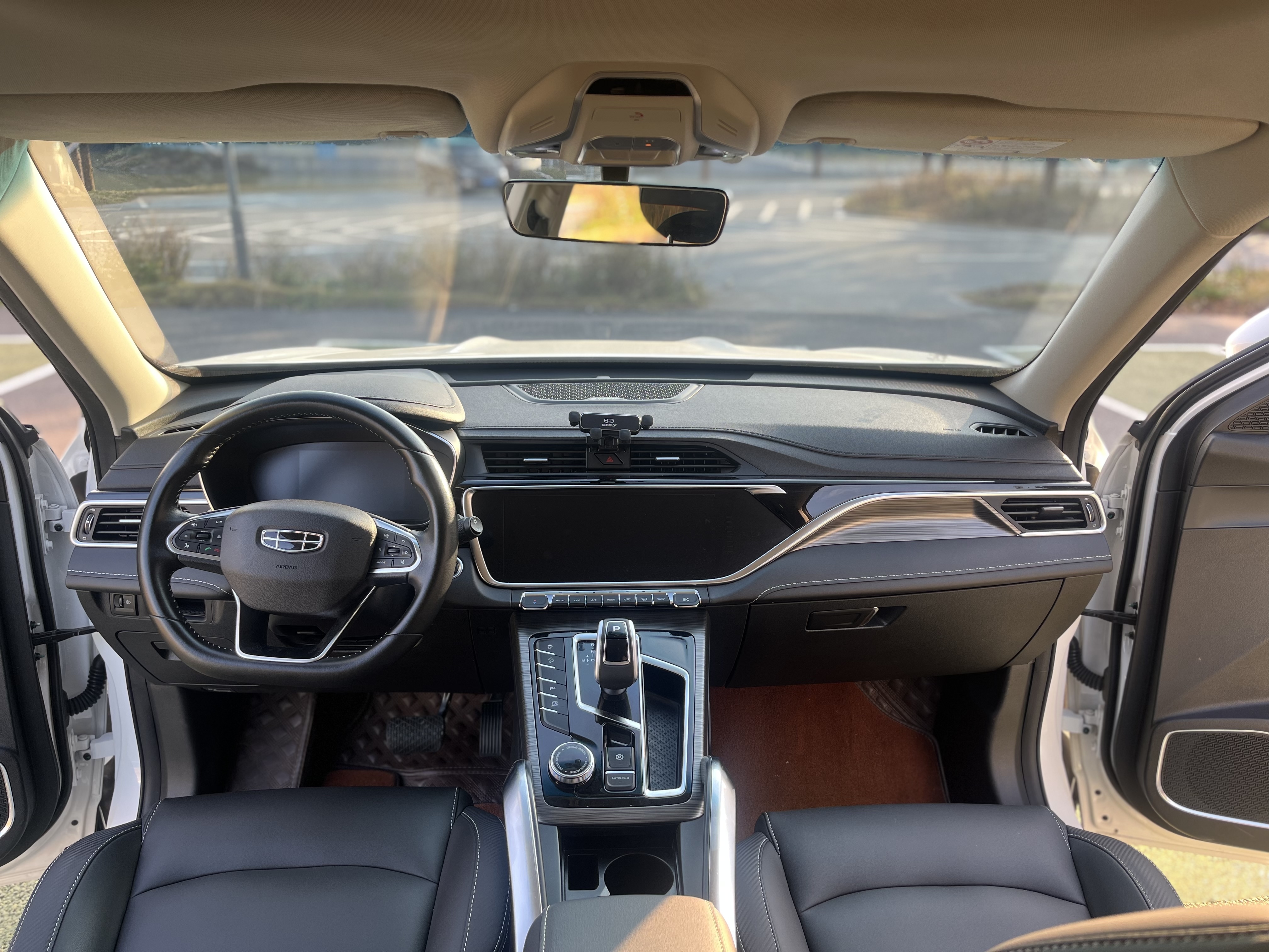 GEELY 2019 car image #6