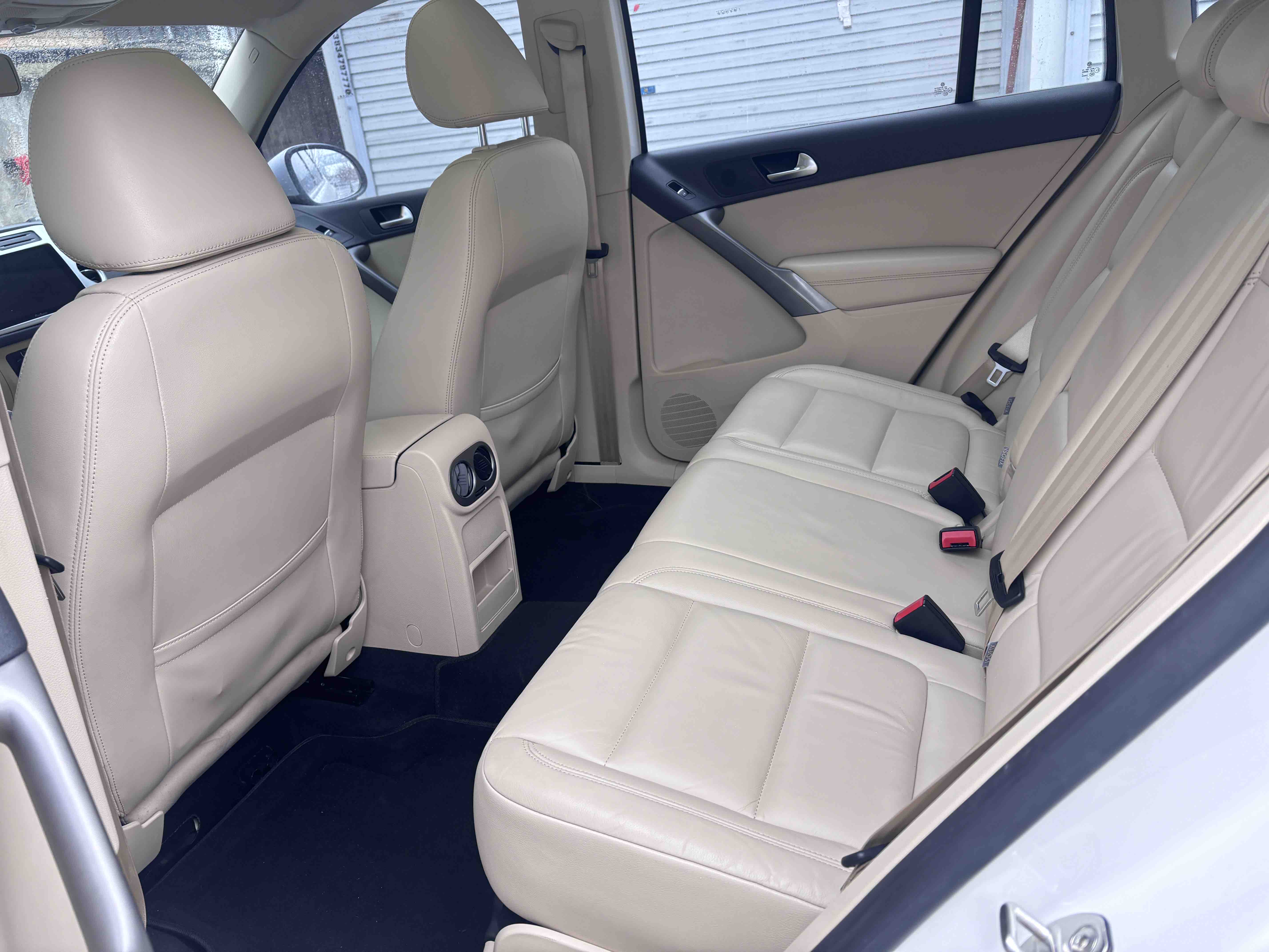 Volkswagen Tiguan 2013 car image #6