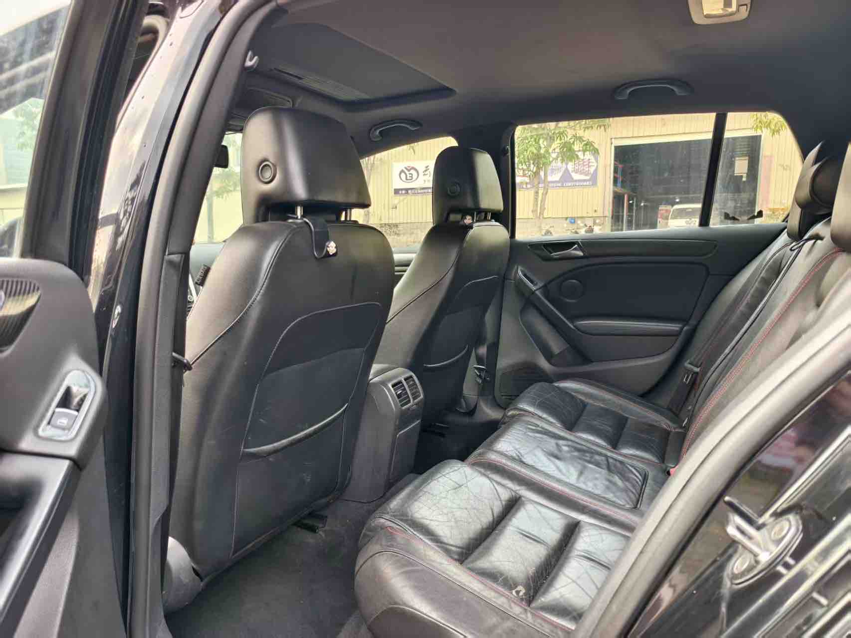 Volkswagen GolfGTI 2012 car image #6