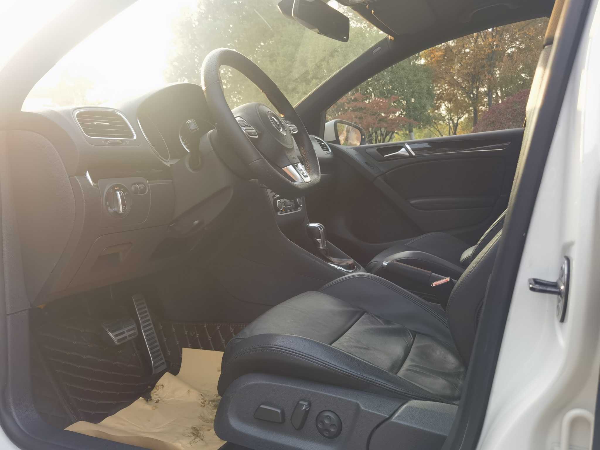 Volkswagen GolfGTI 2011 #6 Volkswagen GolfGTI 2011 car image #6