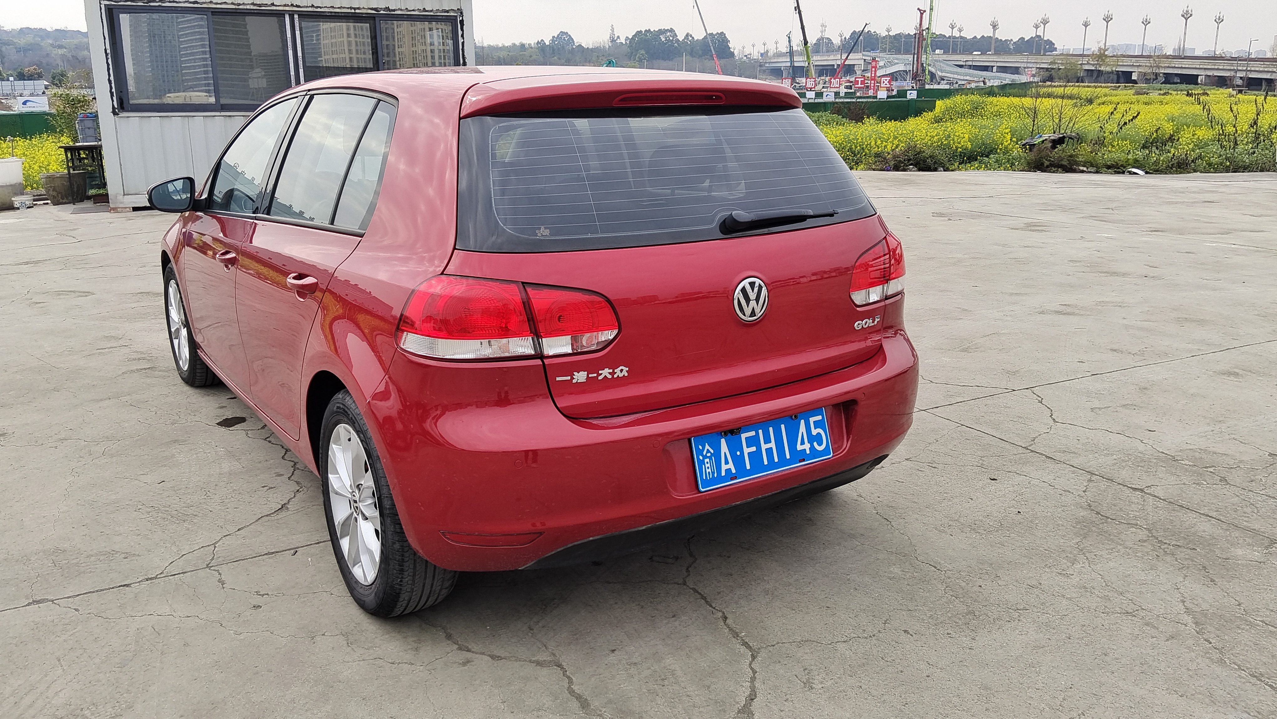 Volkswagen Golf 2012 car image #6