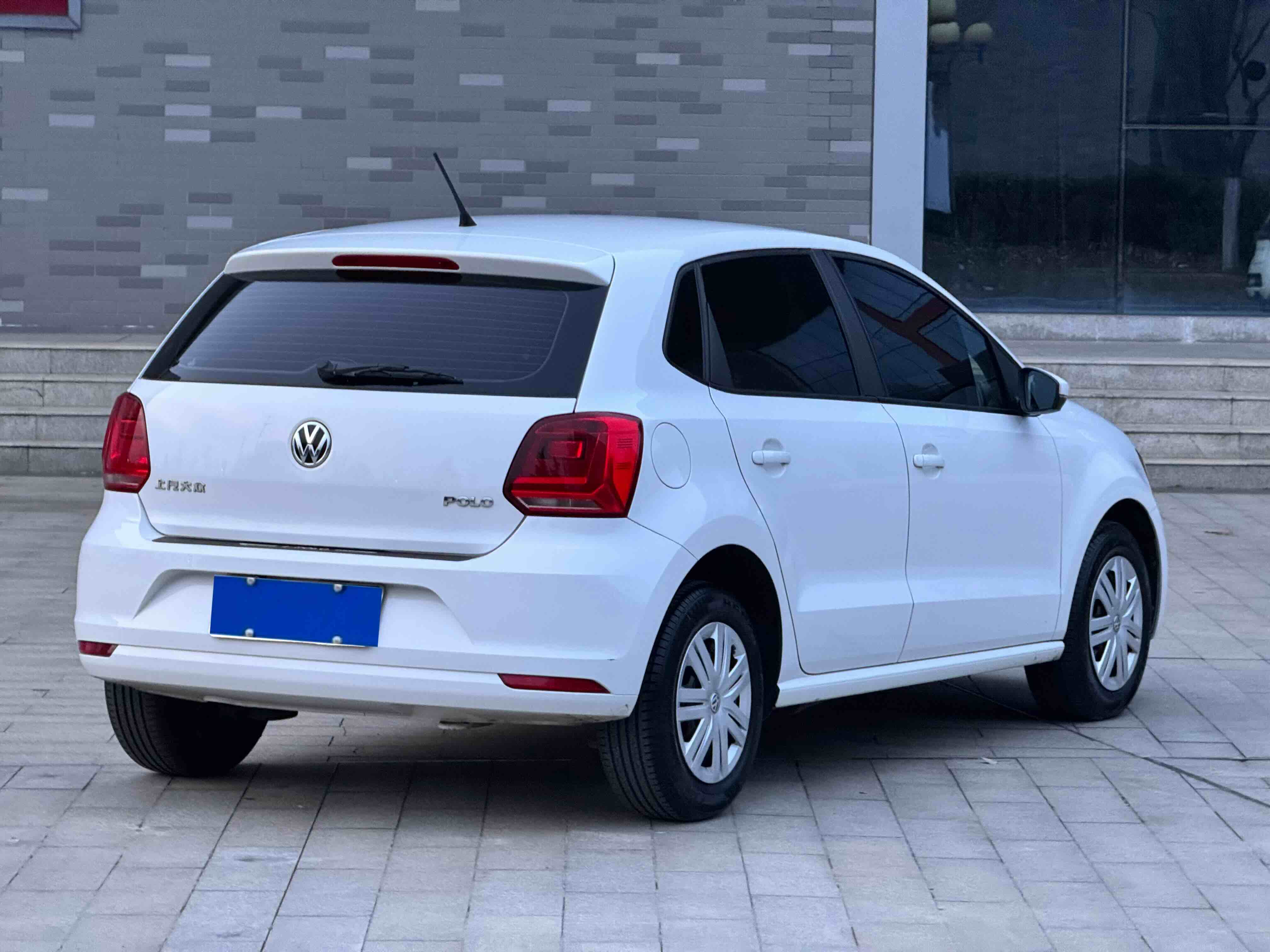 Volkswagen Polo 2019 car image #6