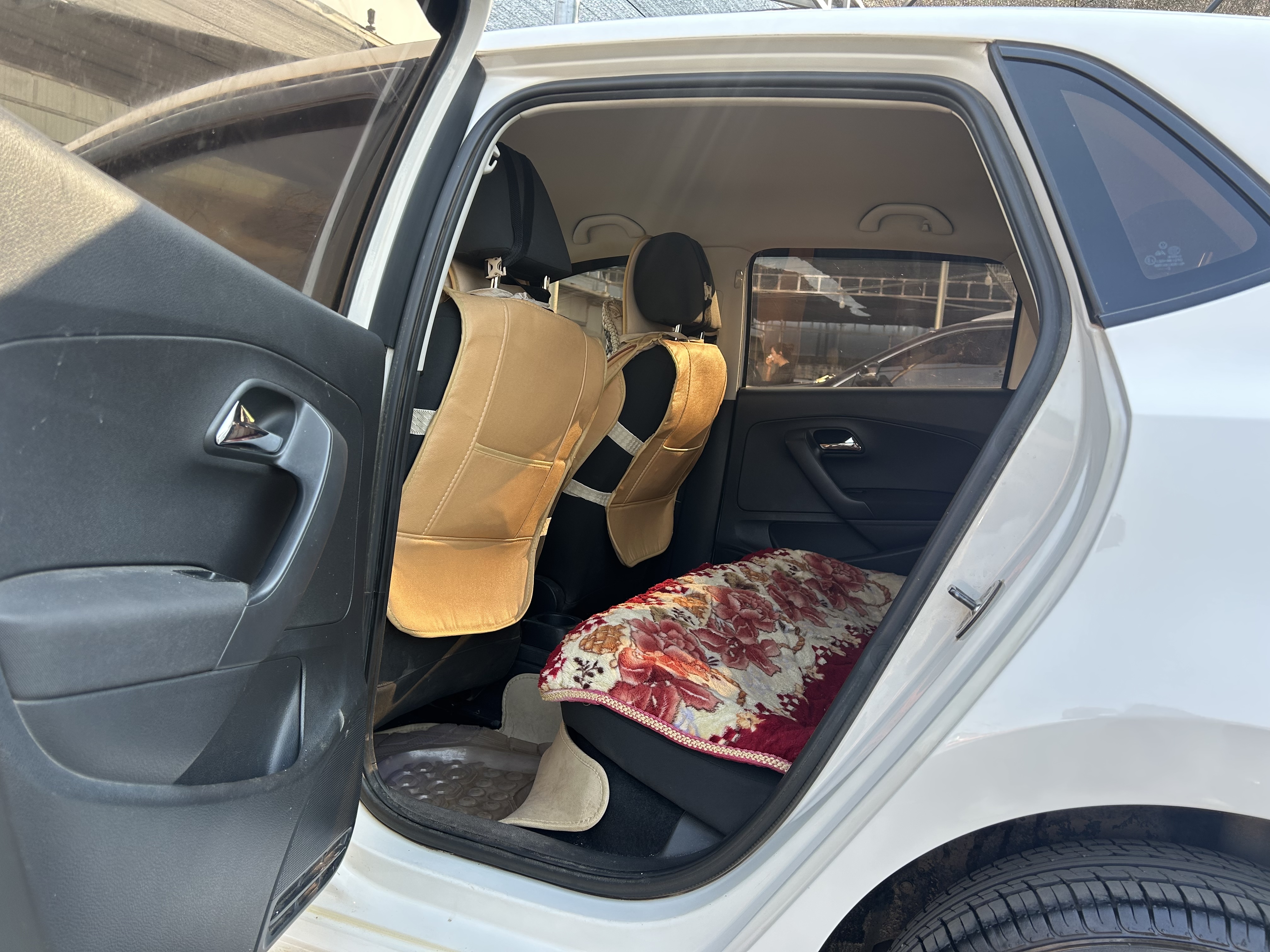 Polo 2016 car image #6