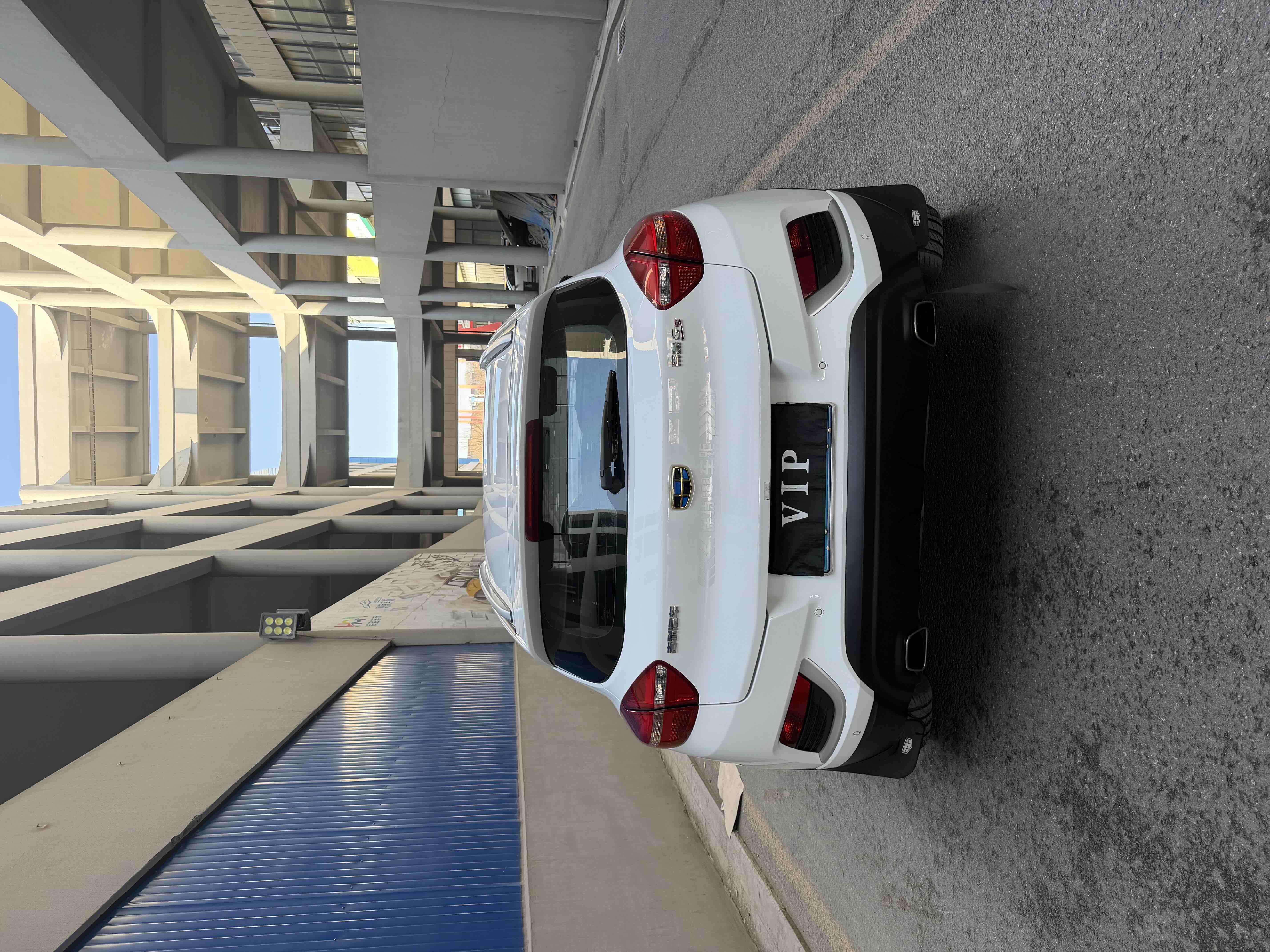 Emgrand GS 2018 car image #6