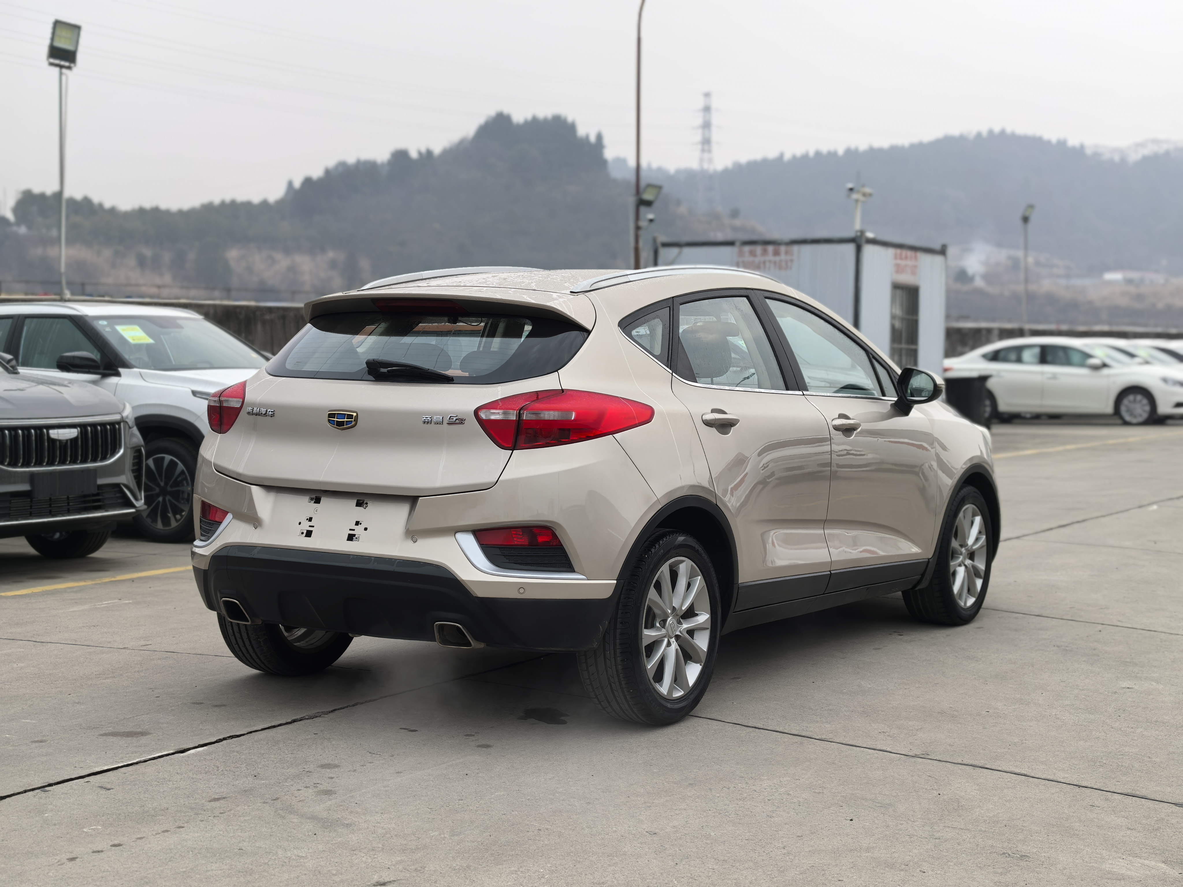 Emgrand GS 2017 car image #6