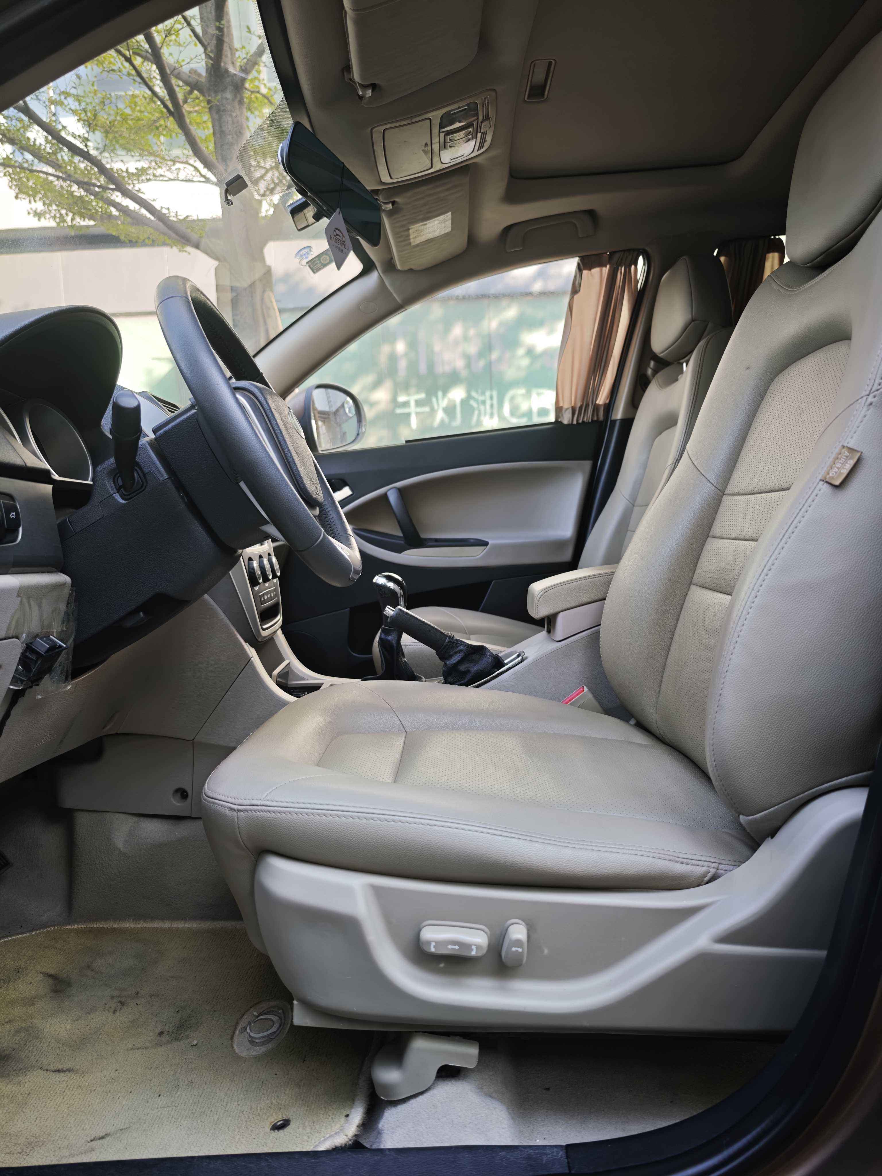 GEELY GX7 2012 car image #6