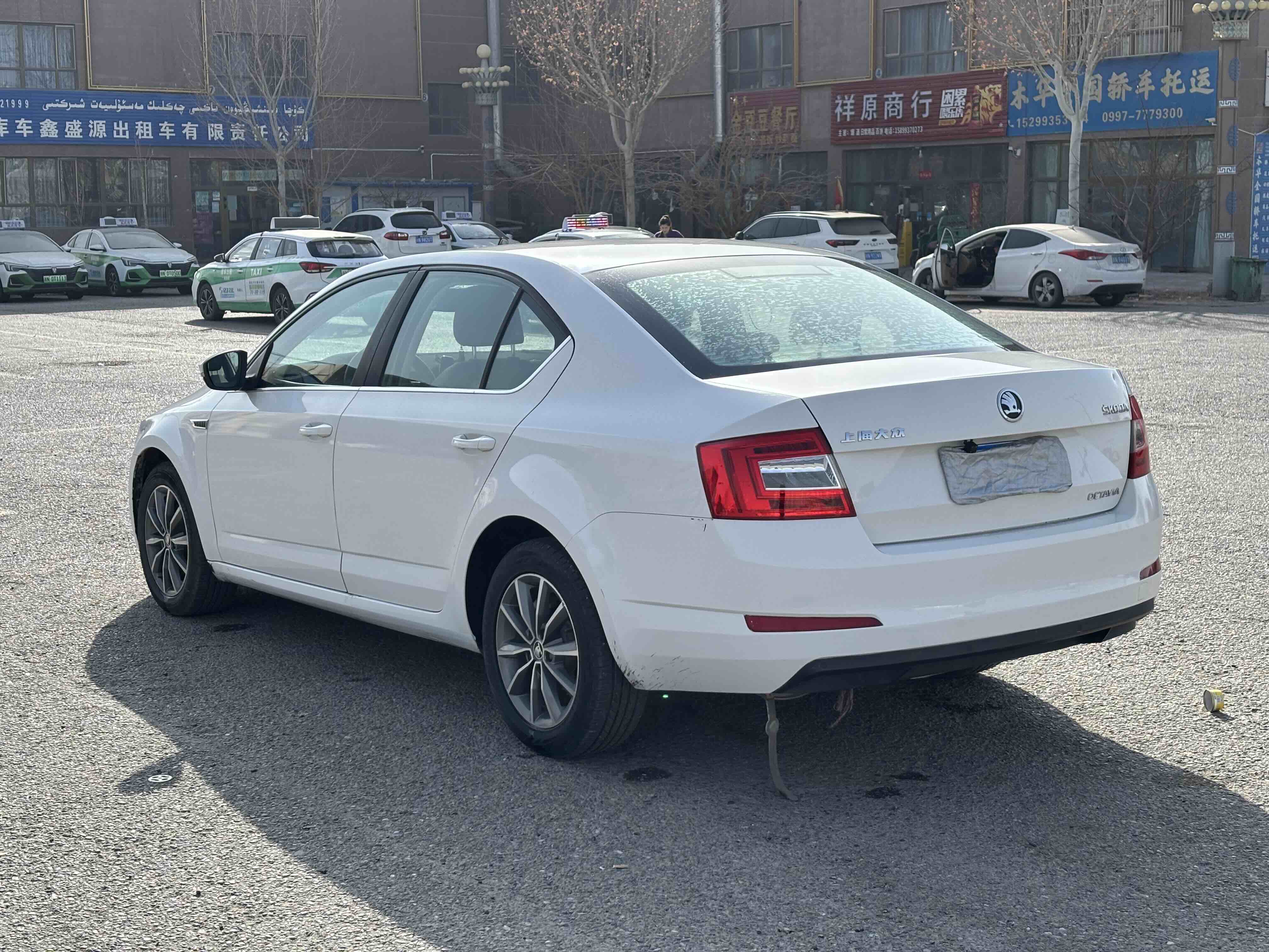 Skoda Octavia 2016 car image #6