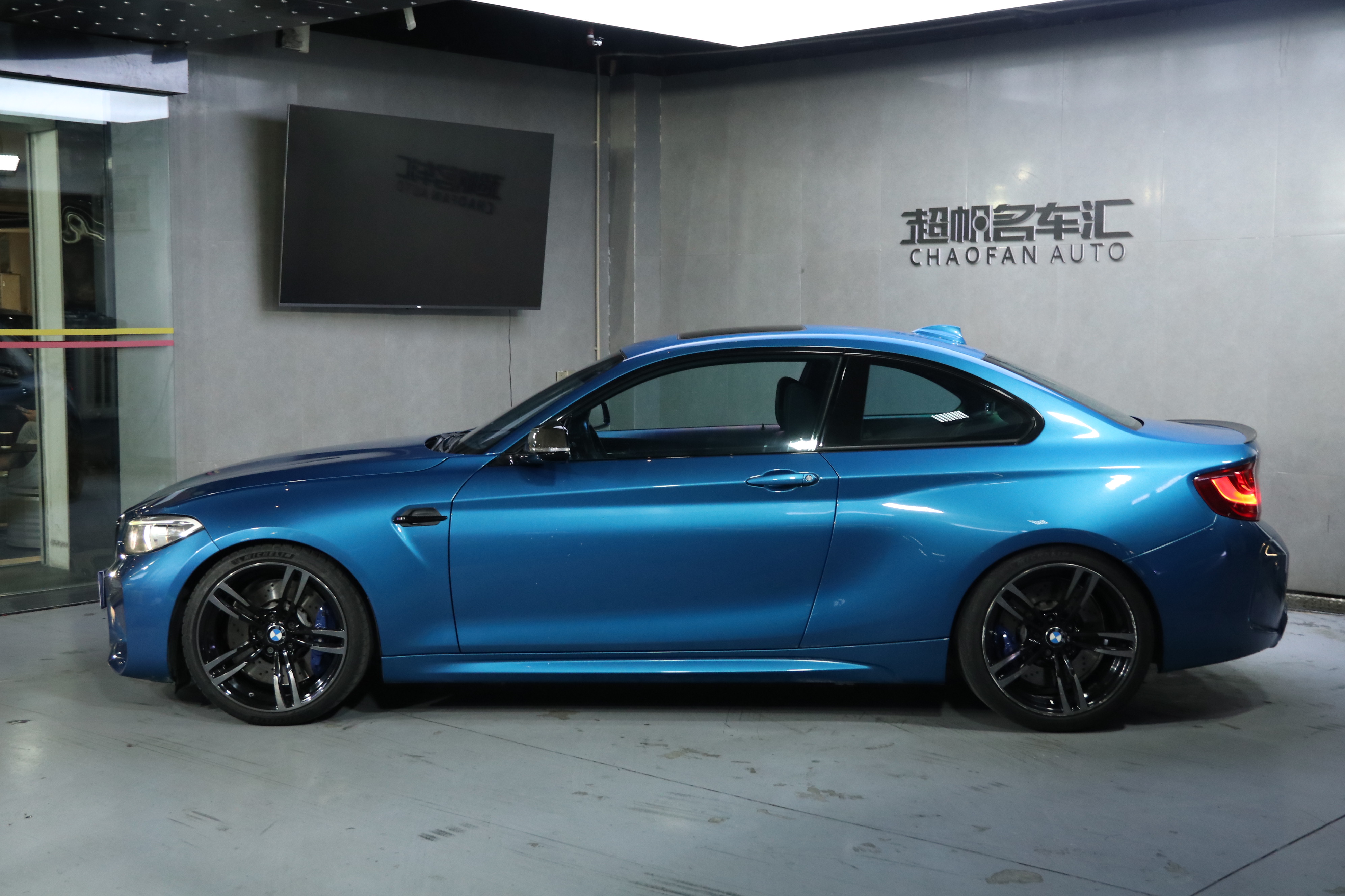 BMW M2 2016 car image #6