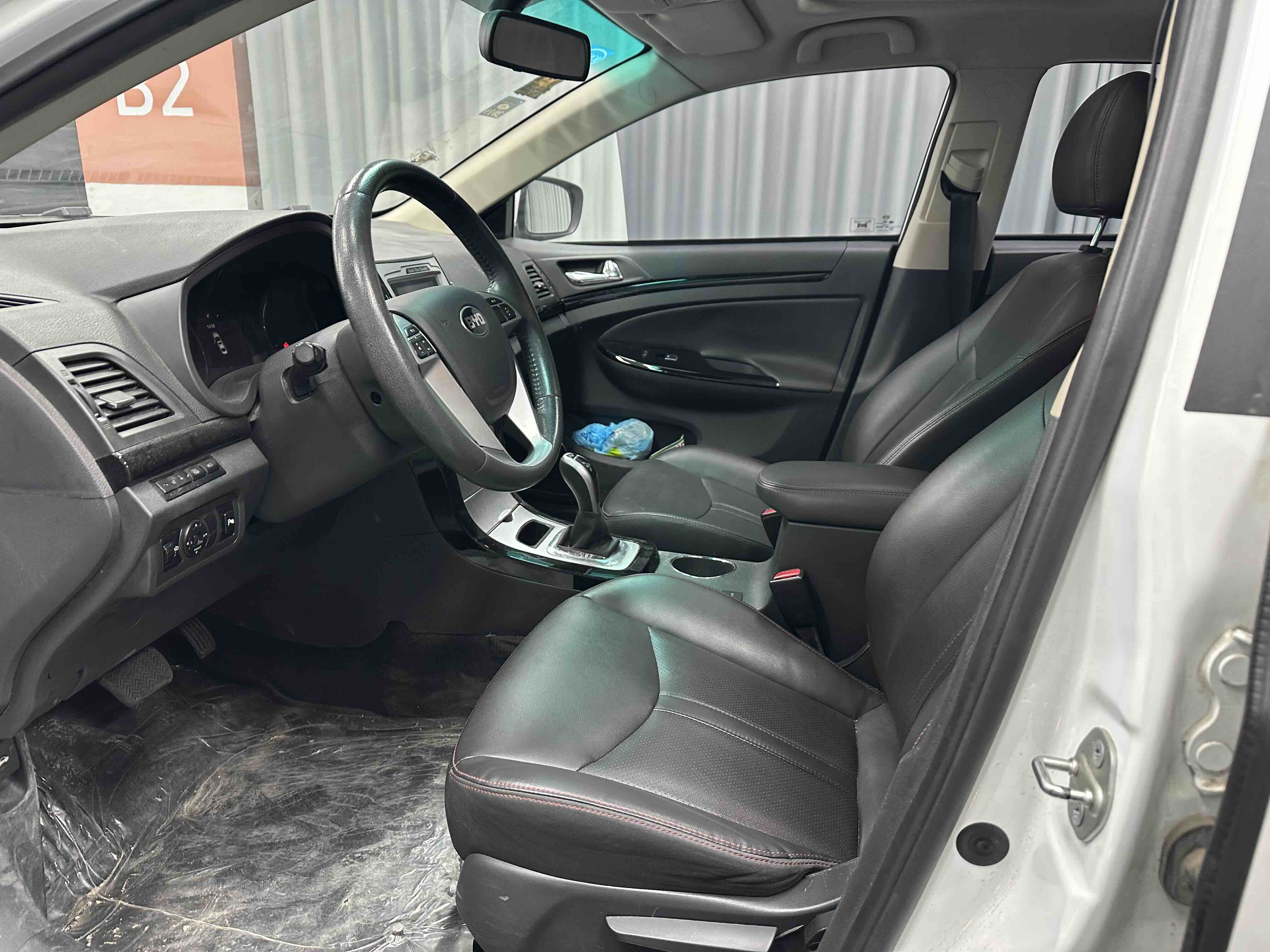 BYD e5 2017 #6 BYD e5 2017 car image #6