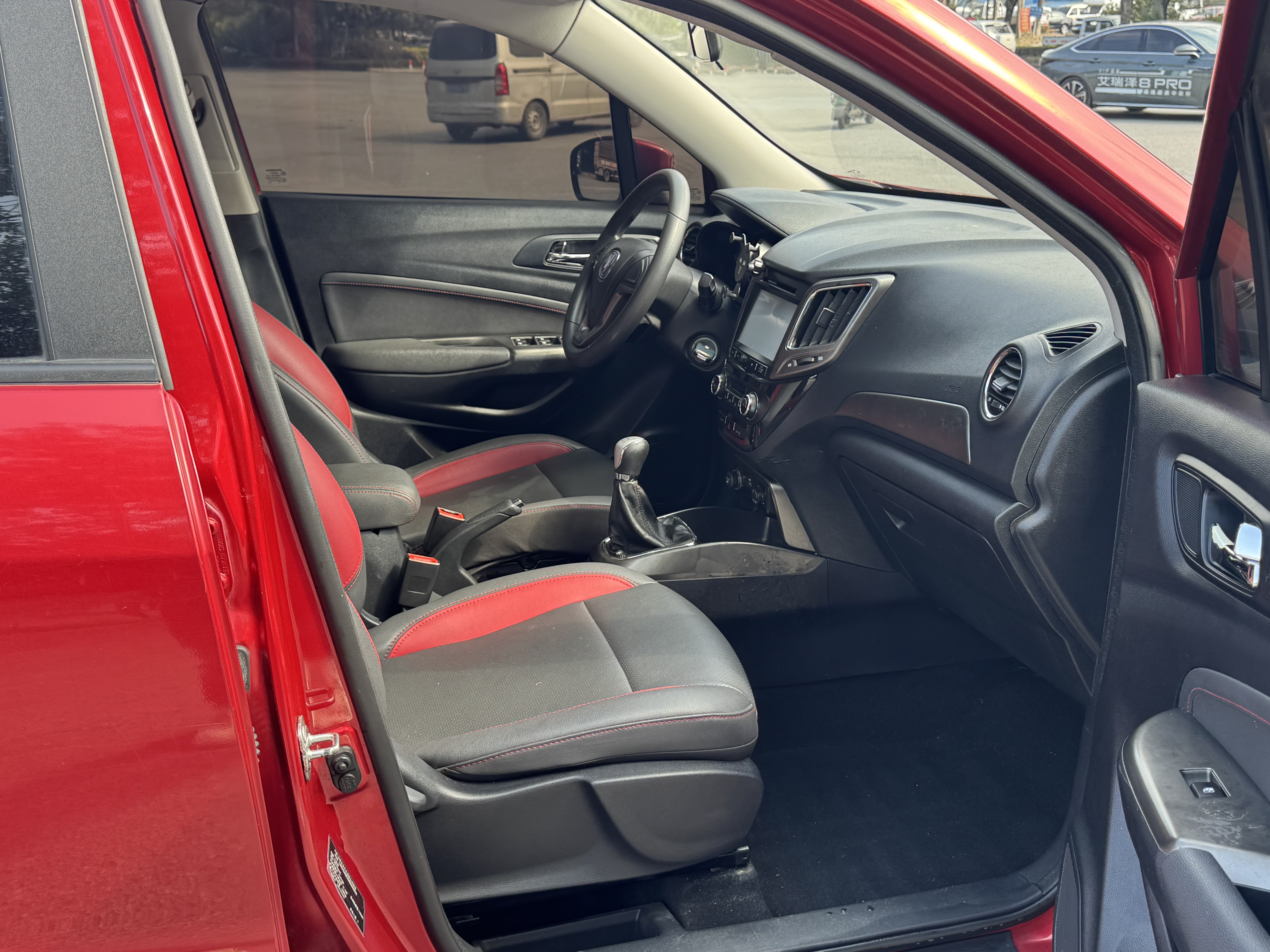 Changan CS15 2017 صورة سيارة #6