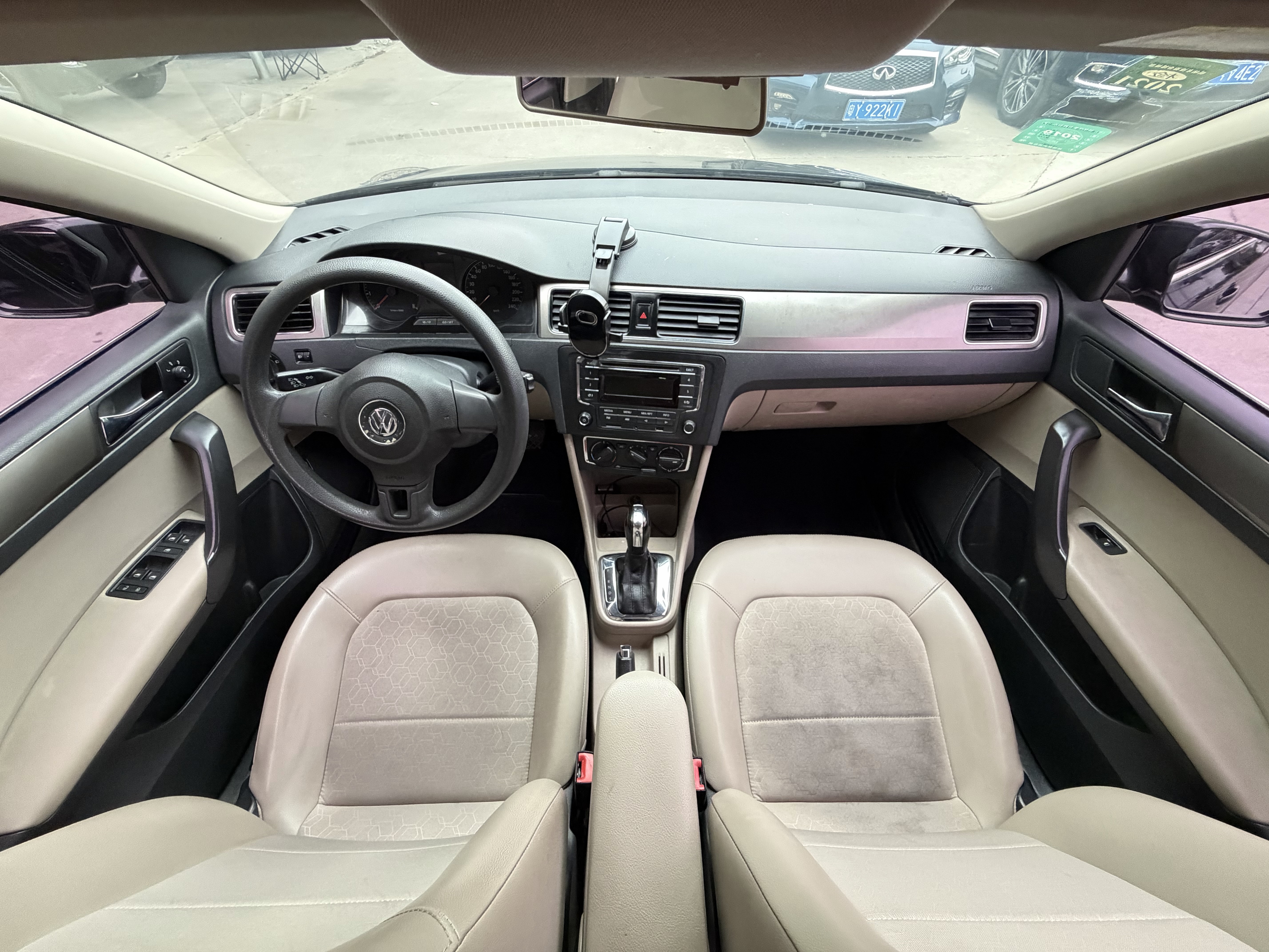 Santana 2015 car image #6